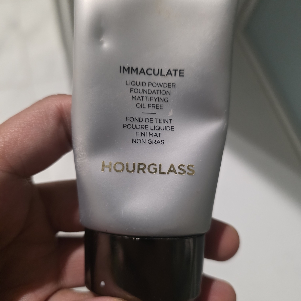 Hourglass Immaculate Liquid Powder Foundation - Natural